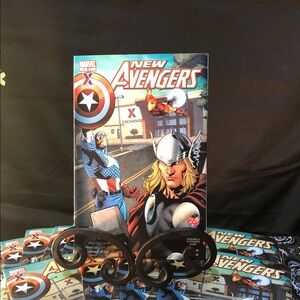 Lot of 15 Marvel New Avengers Comic Book